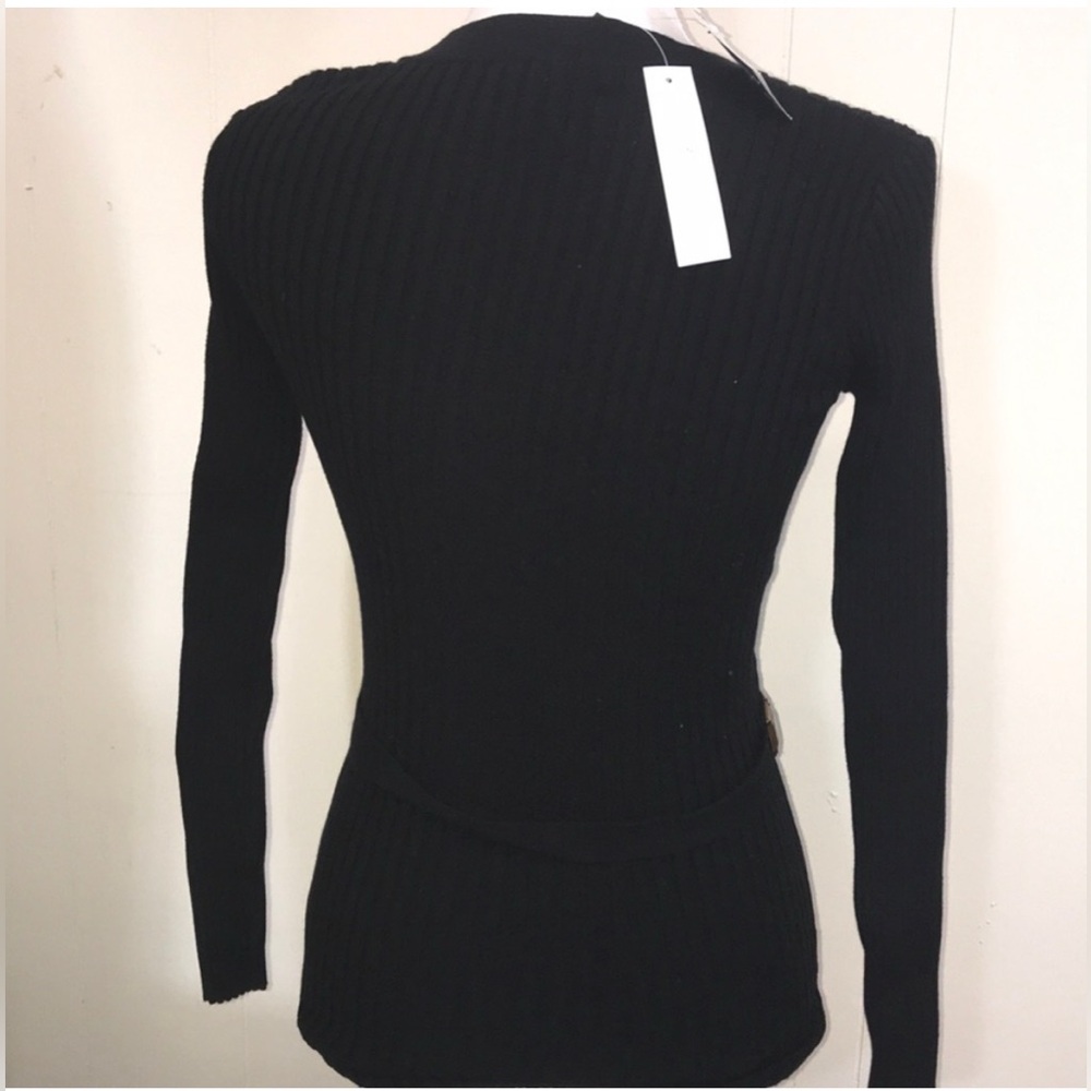 NWT incredibly flattering Tracy M Black Knit Sweater with Gold Accents, Sz Small - Picture 4 of 6